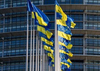 Україна отримала від ЄС 3,3 млрд євро на закупівлю ракет і дронів