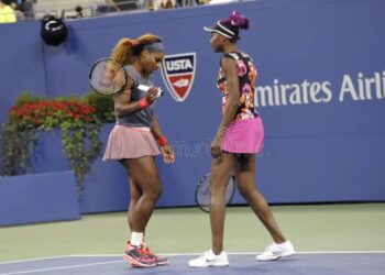Серена та Вінус Вільямс сенсаційно вилетіли з US Open після свого повернення