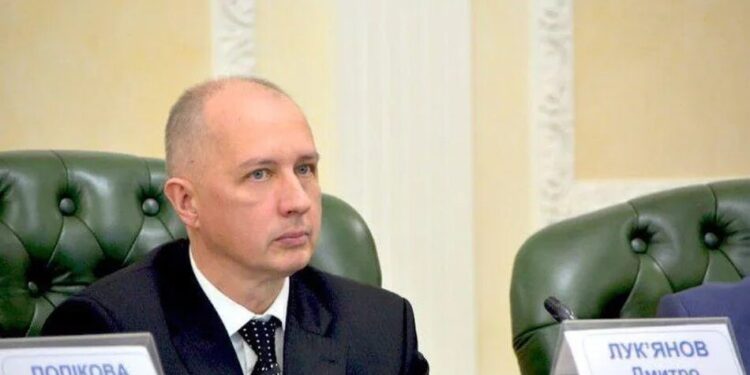 Майже 5 млн грн отримали після звільнення члени Вищої ради правосуддя, що потрапили у скандал – ветеран
