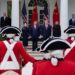 Китай "на знак дружби" передасть США двох панд Пін Пін і Фу Шуан