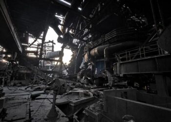 росія втретє за місяць атакувала "Запоріжсталь": 4 працівники постраждали