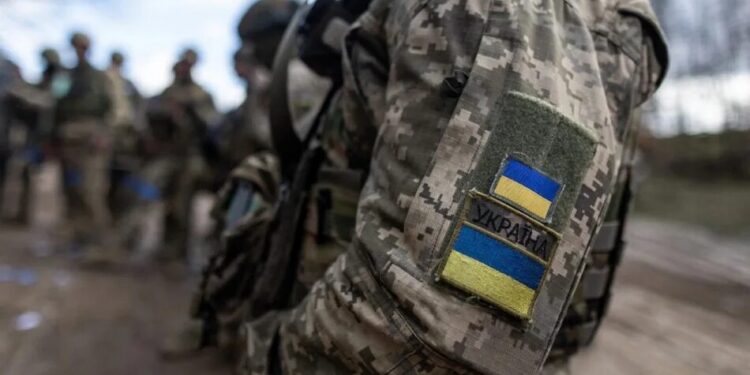 Звільнення зі служби, грошове забезпечення, переведення – в Офісі військового омбудсмена назвала причини найчастіших скарг