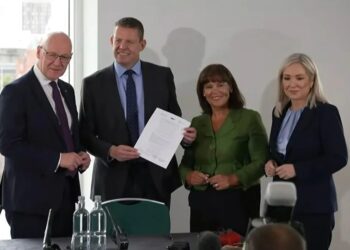 Шотландія, Уельс та Північна Ірландія уклали пакт про незалежність і вимагають від'єднання від Великої Британії