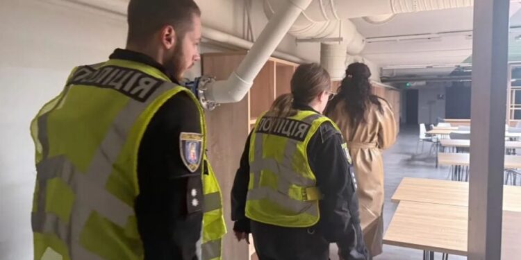 Студентів у Києві не пустили до укриття під час тривоги – поліція проводить перевірку
