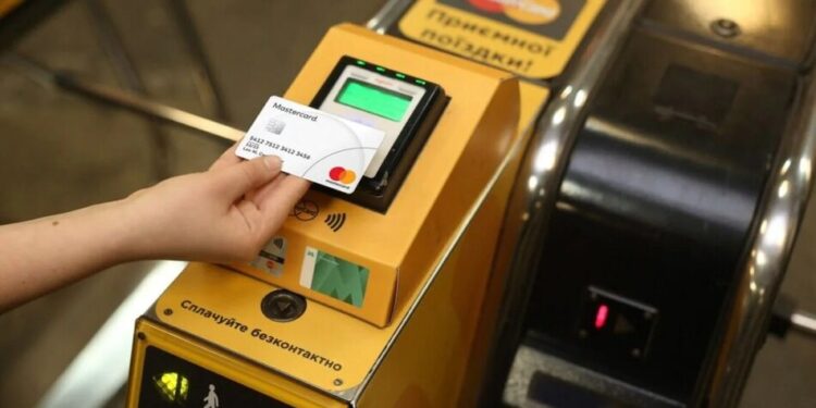 У Києві після атак по дата-центрах можливі збої в оплаті проїзду – як розрахуватись
