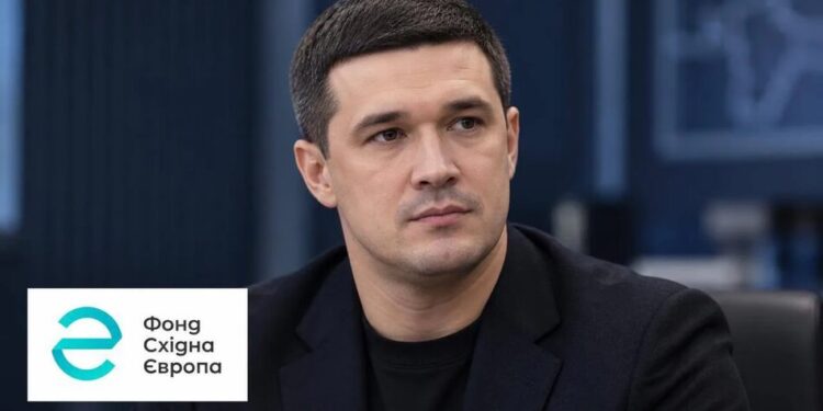 Під Федорова створили посаду і за день оформили бронювання, а зарплату та поїздки оплачують із пожертв – президент фонду