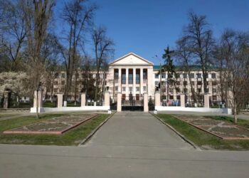 Тендери на сотні мільйонів і питання до цін: хто ремонтує університет Богомольця