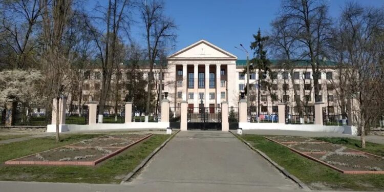 Тендери на сотні мільйонів і питання до цін: хто ремонтує університет Богомольця