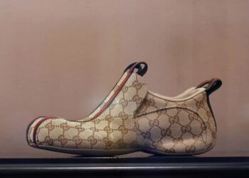 Gucci продає нові моделі розкішних кросівок із маркуванням "Made in China" – скільки вони коштують та чому їх критикують