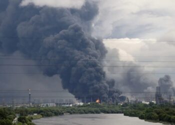 путін засекретив і заборонив поширювати в інтернеті інформацію про роботу російських НПЗ