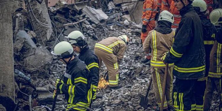 У День рятувальника в ДСНС вшанували 130 колег, загиблих під час повномасштабної війни