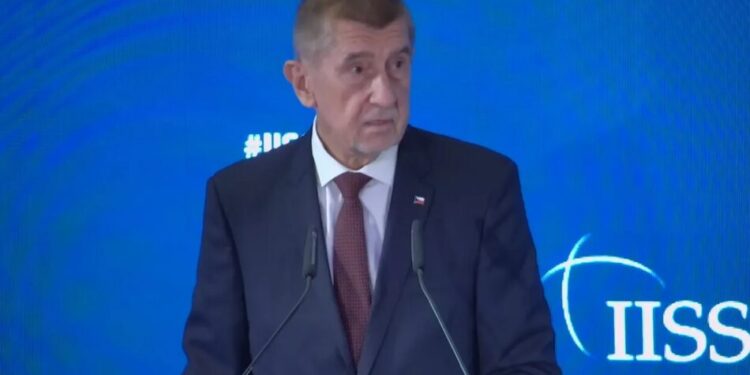 Війна в Україні веде світ до Третьої світової – прем’єр Чехії