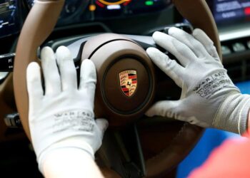 Porsche стає тягарем для групи Volkswagen – ЗМІ