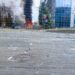 Ворог атакував безпілотником офісну будівлю в Києві: на парковці виявили трьох загиблих, ще 7 людей постраждали