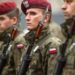 Польща збільшила військові витрати більш ніж удвічі, але оборонний бум створює ризики для економіки