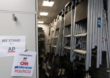 Журналістів Politico та MS NOW не пустили до Білого дому всупереч рішенню суду