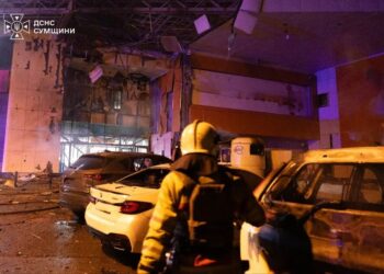 Загинули 21-річні хлопець та дівчина – у Сумах уточнили кількість жертв та постраждалих у результаті атаки рф на ТРЦ