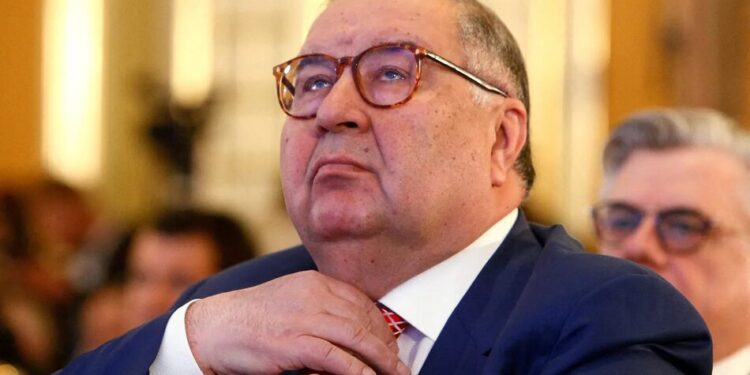 ЄС продовжив санкції проти рф, але виключив зі списку олігархів Усманова й Фрідмана – ЗМІ