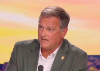 У партії Ле Пен погрожують припинити допомогу Франції Києву після перемоги на виборах