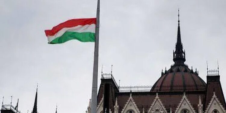 В Угорщині затримали двох ексміністрів уряду Орбана у справі про корупцію
