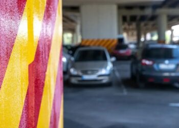 Українці на половину наростили сплату податку за свої елітні авто – де найбільше