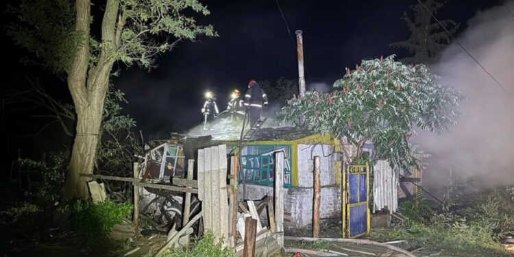 росія двічі вдарила по Балаклії на Харківщині: пошкоджено будинки