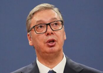 Вучич пішов у відставку, але тепер хоче очолити уряд Сербії – проти цього виступають студенти