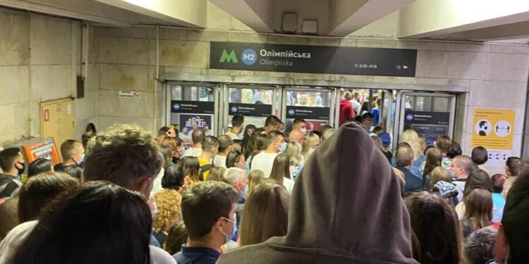 Корецький зібрав термінову нараду через транспортний колапс у Києві, вимагає забезпечити належну роботу метро