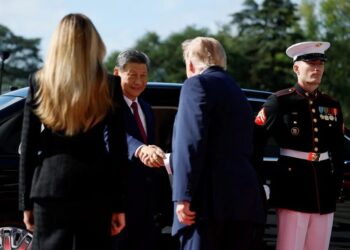 Трамп разом із дружиною зустрів кортеж Сі біля Білого дому і одразу заявив про "велику дружбу"