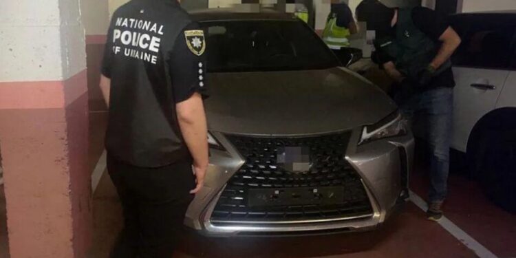 До суду скерували справу п’ятьох учасників схеми викрадення авто в ЄС