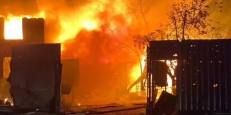 росія вдарила балістикою по залізничному депо в Києві – загинули 6 працівників Укрзалізниці