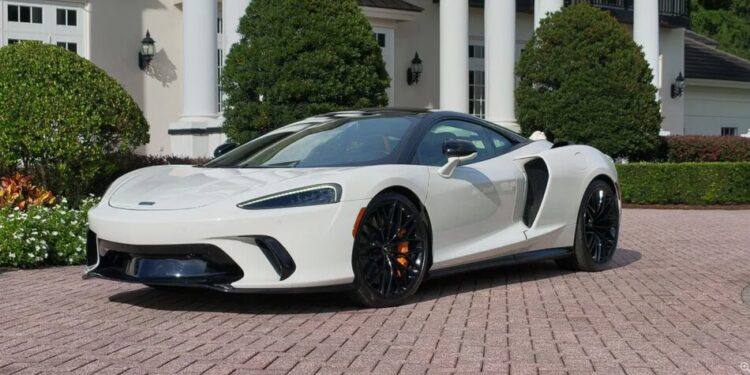"Найдешевший" McLaren виявився одним із найпрактичніших суперкарів на ринку