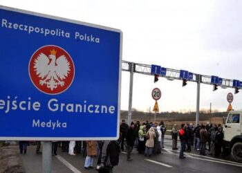 Польща розпочинає ремонт пункту пропуску "Медика" – стали відомі альтернативні пункти пропуску для автобусів з України
