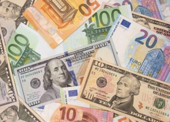 Курс валют на 4 вересня: долар та євро різко підскочили