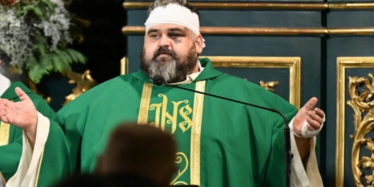Поранений у монастирі польський священник пробачив нападника-українця