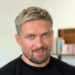 Усик кардинально змінив імідж перед річницею весілля