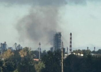 У росії повністю зупинив роботу рязанський НПЗ після удару дронів FP-1