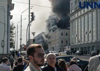 Удар рф по центру Києва: пошкоджено один з корпусів Міносвіти, у НАН вже четверо постраждалих
