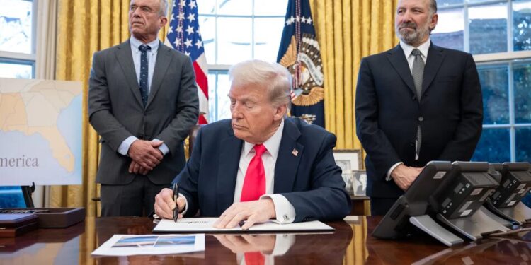Трамп підписав із технологічними лідерами угоду щодо ШІ