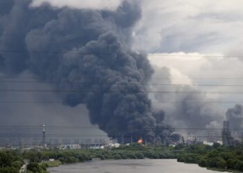 Удари по НПЗ дедалі дорожче обходяться російському бюджету – нафтогазові доходи різко впали