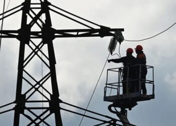 російські удари залишили частину споживачів без світла у трьох областях України