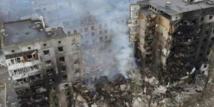 росія планує посилити удари по Україні взимку, серйозних переговорів до 2027 року не очікують – Bloomberg