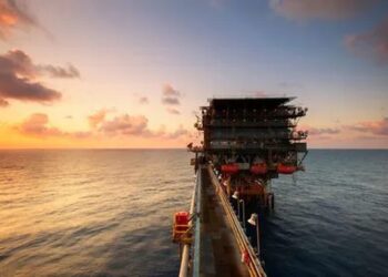 Нафта подорожчала більш ніж на 2% після нових ударів по Саудівській Аравії