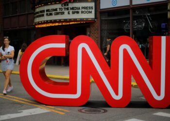 Трамп заборонив CNN, MS NOW та Politico доступ до Білого дому