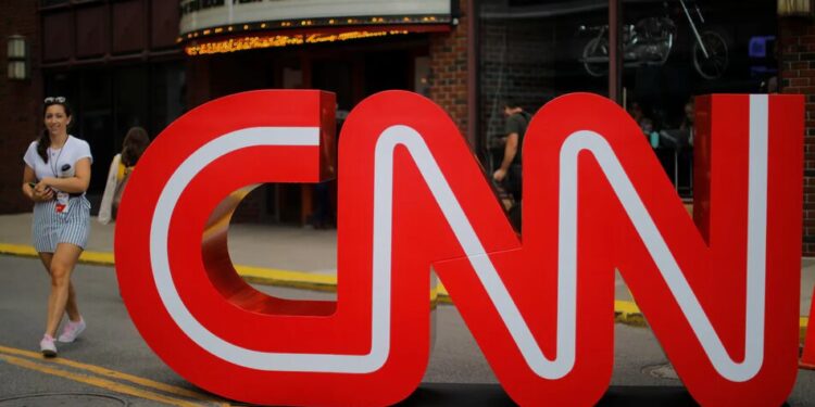 Трамп заборонив CNN, MS NOW та Politico доступ до Білого дому