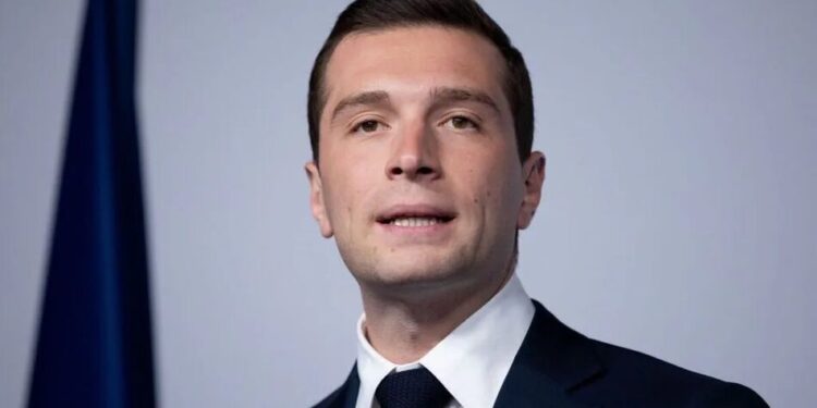 У Франції лідер ультраправих хоче, щоб Україна платила за допомогу Європи – Bloomberg