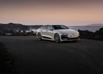 Електрокар Audi встановив рекорд Гіннеса, проїхавши 1338 км на одному заряді