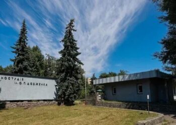 На кіностудії Довженка в Києві спалахнула пожежа, на місце прямують рятувальники