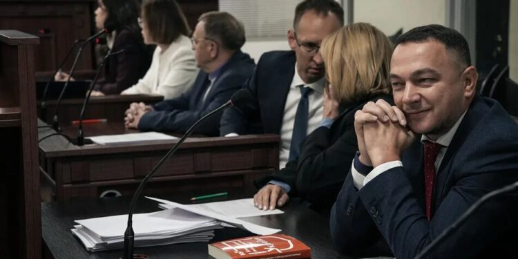 Сину й чоловікові Тетяни Крупи ВАКС дозволив брати участь у засіданні онлайн з-за кордону