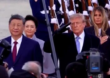 "Китай та США мають бути партнерами, а не суперниками": Сі Цзіньпін прибув на зустріч із Трампом